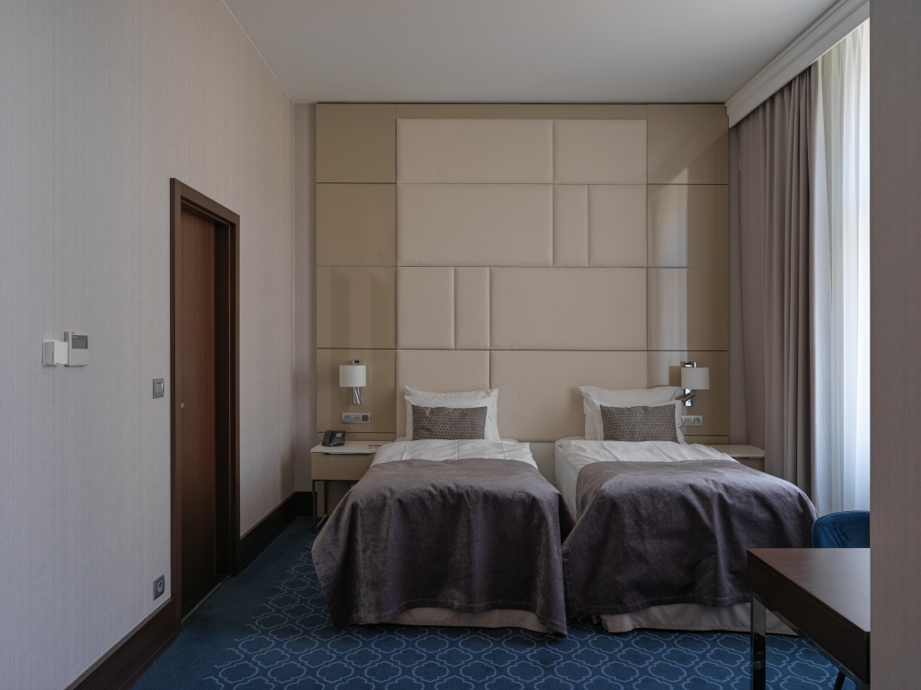 Hotel Kings Court — 5